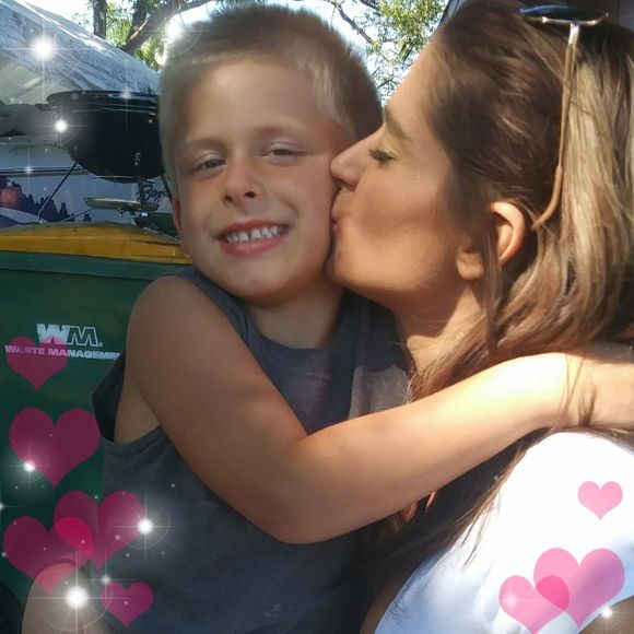 Meet your Posher, Brittni - Picture 1 of 1